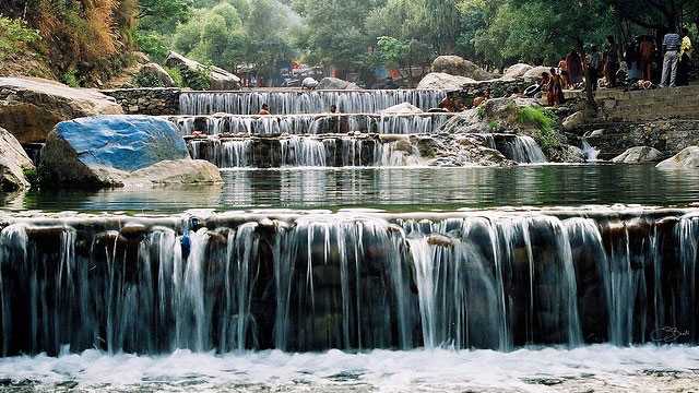 places to visit in dehradun : Sahastradhara